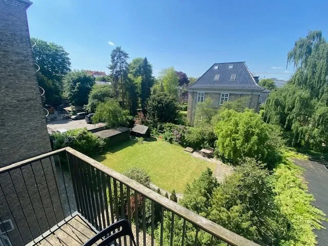 Bytte: 7V andel, 205 m2, altan og have, Frederiksberg C