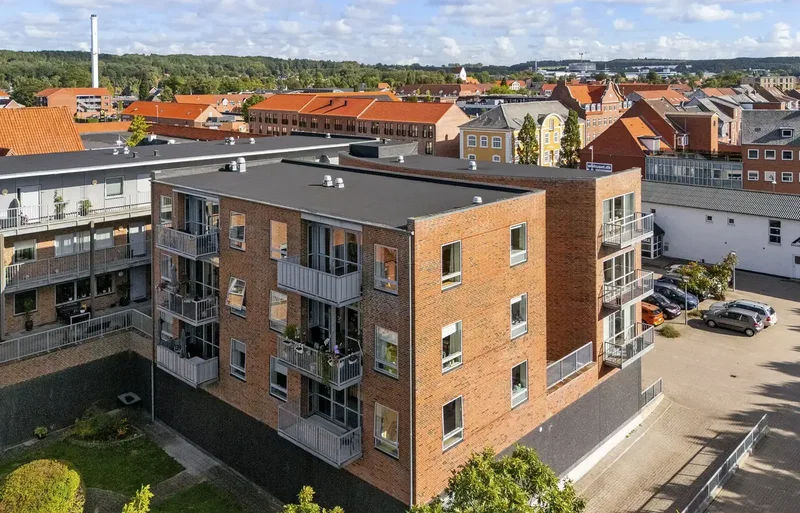 Lys andelslejlighed med dejlig udsigt