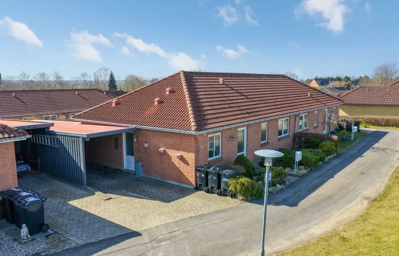 Ro, lys og natur – hyggelig og lys andelsbolig tæt ved Nyborg