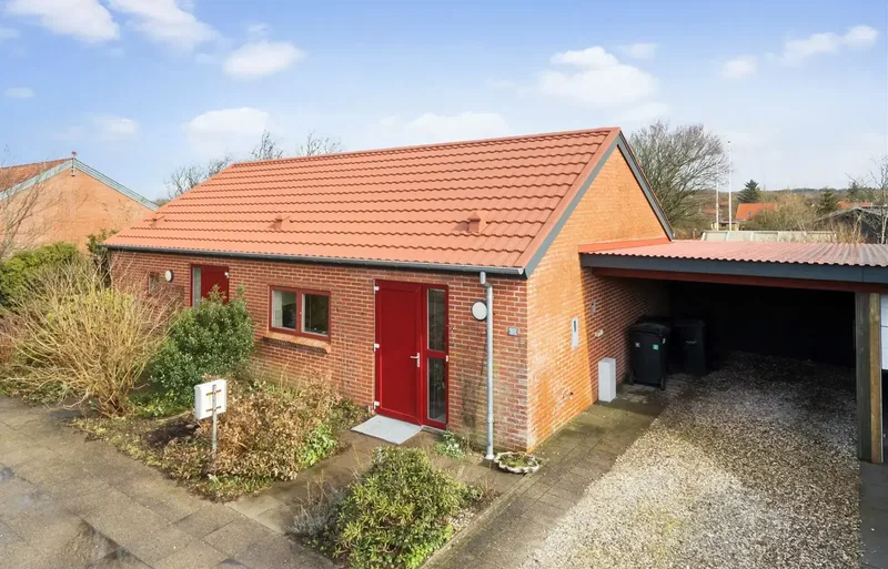 Rummelig andelsbolig beliggende i roligt kvarter - tæt på både natur og bymidte