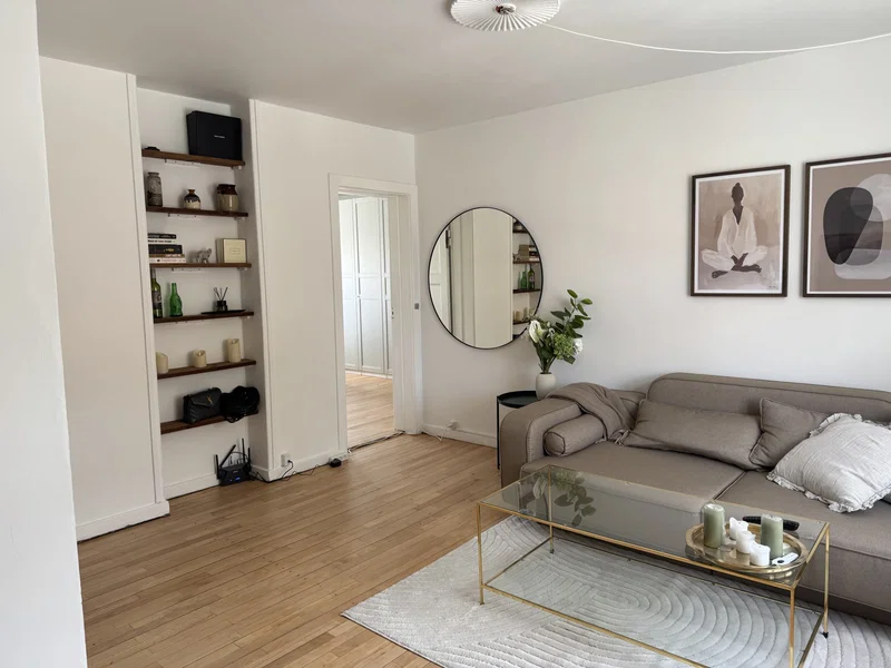 H: Lys 64 kvm 2v andelsbolig Amagerbrogade 227 1th  B: København K, V, Ø, Indre by og Frederiksberg