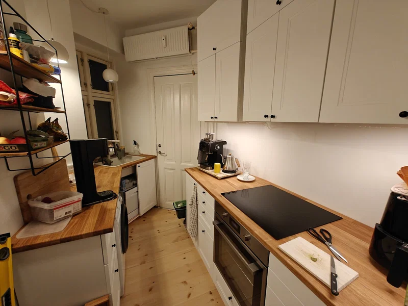 Lys og hyggelig 2V med solrig altan i hjertet af Nørrebro