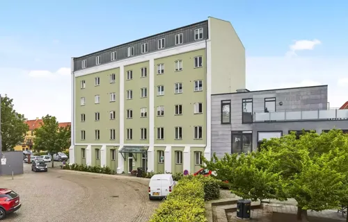 Midt i byen i velfungerende forening