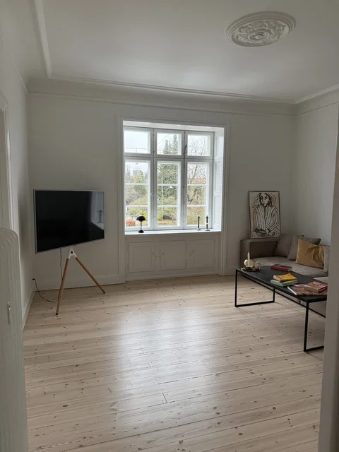 4 værelser med altan og børnevenlig gård