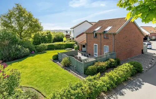 Velindrettet andelsbolig i god forening. Nær byens fjord og grønne områder