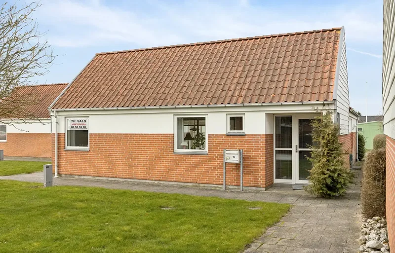 VELINDRETTET ANDELSBOLIG I NATURSKØNNE OG ROLIGE OMGIVELSER I GLUD 