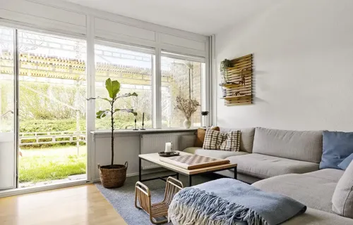 Studiebolig med direkte udgang til haven