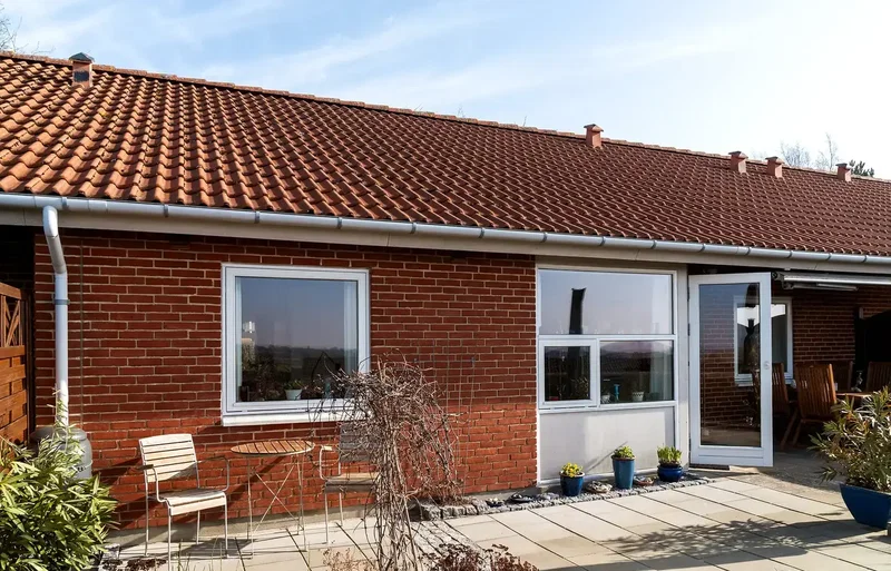 Velholdt andelsbolig med to terrasser og skøn udsigt til grønne omgivelser