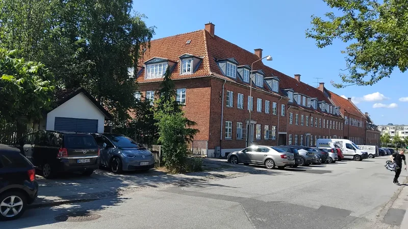 Charmerende og rummelig 2 værelsers i stuen i centrum af Bagsværd (60 kvm)