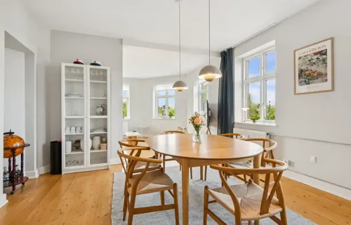 Rummelig 3Ver tæt på centrum med lav boligydelse