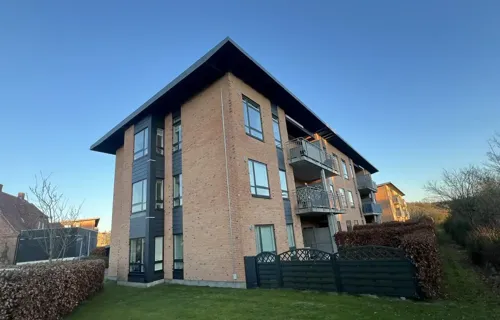 Naturskøn beliggenhed og samtidig tæt på byen