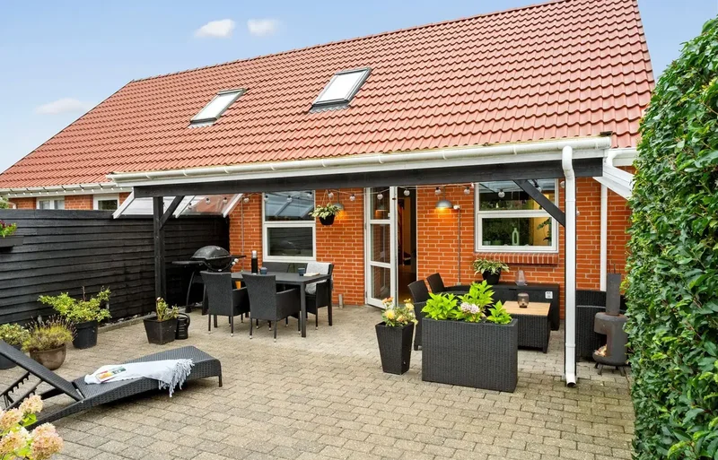 Indflytningsklar andelsbolig med god terrasse
