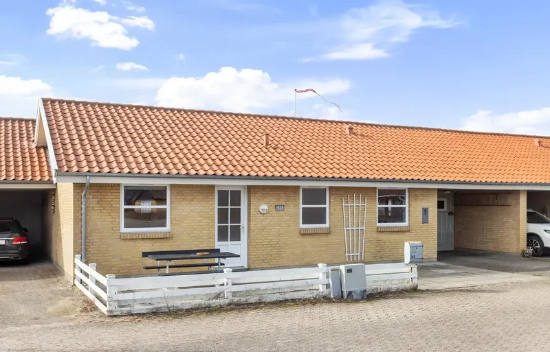 HYGGELIG ANDELSBOLIG I ATTRAKTIV FORENING