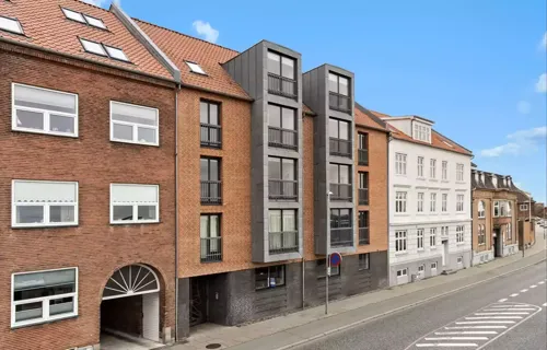 Unik stor lejlighed med udsigt / BUD MODTAGES