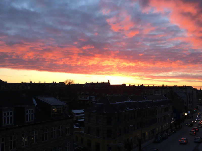 Lys 4v med udsigt i Valby
