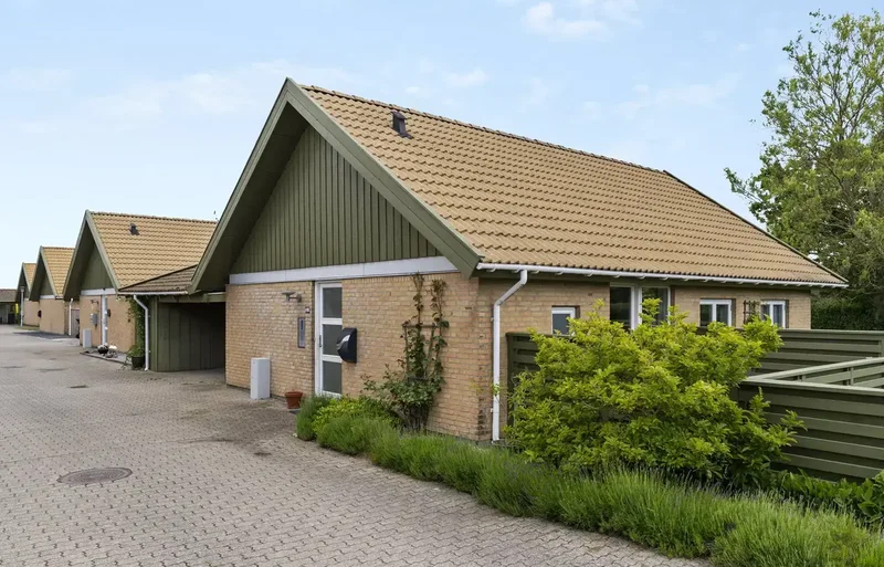 Velholdt andelsbolig i rolige omgivelser ved grønt område i Guderup