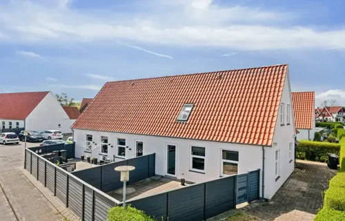 Velholdt rækkehus i centralt i Storvorde