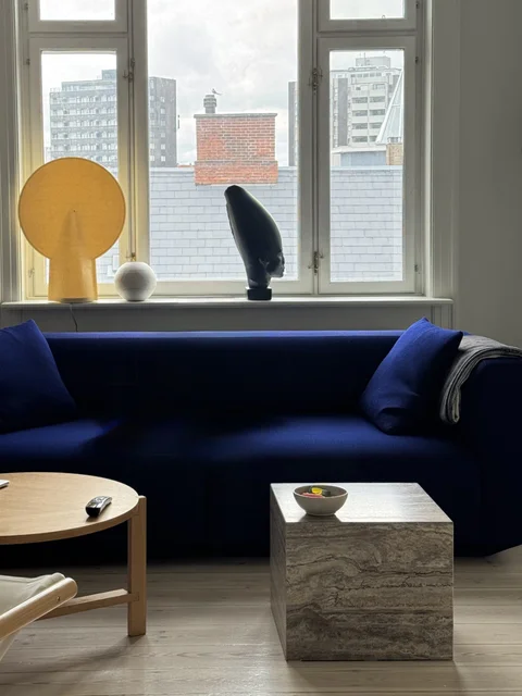 Rummelig lejlighed på Vester - øverst oppe med dejligt lysindfald