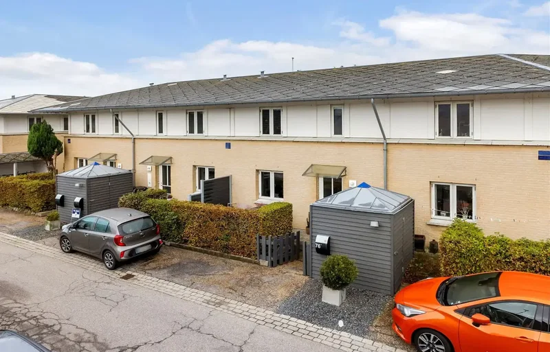 Velindrettet andelsbolig med skøn terrasse